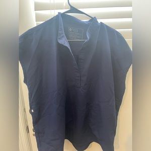 Navy figs Rafaela scrub top L